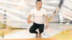 Хатха йога: урок для начинающих с Антоном Ивановым смотреть онлайн видео